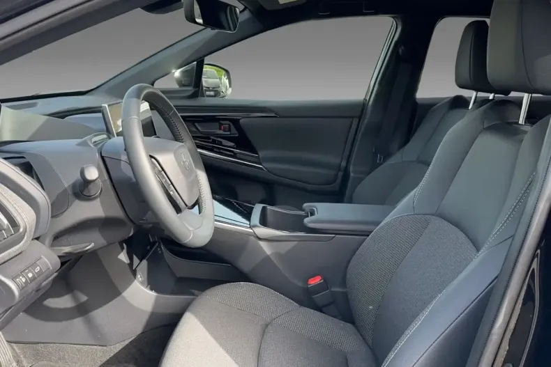 Toyota bZ4X din 2023 cu 8.200 km - oferta TOY192564 - foto 10