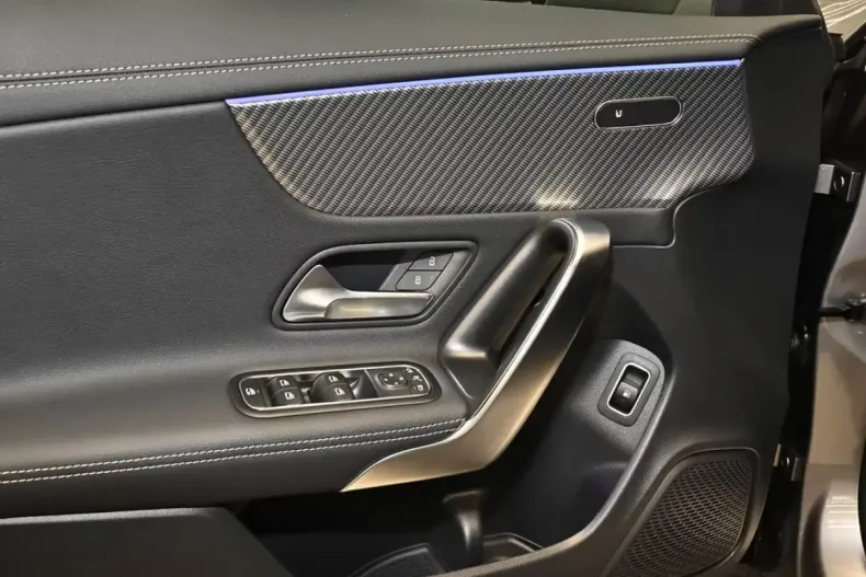 Mercedes-Benz CLA 250 (Clasa CLA) din 2025 cu 2.898 km - oferta MER192571 - foto 21