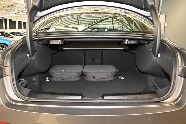 Mercedes-Benz CLA 250 (Clasa CLA) din 2025 cu 2.898 km - oferta MER192571 - foto 22