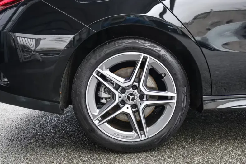 Mercedes-Benz CLA 250 (Clasa CLA) din 2025 cu 7.080 km - oferta MER192573 - foto 4