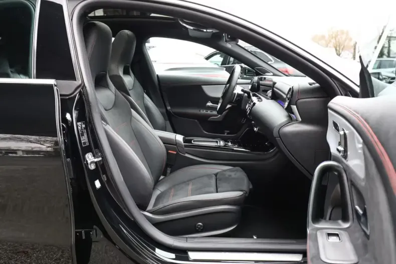 Mercedes-Benz CLA 250 (Clasa CLA) din 2025 cu 7.080 km - oferta MER192573 - foto 17