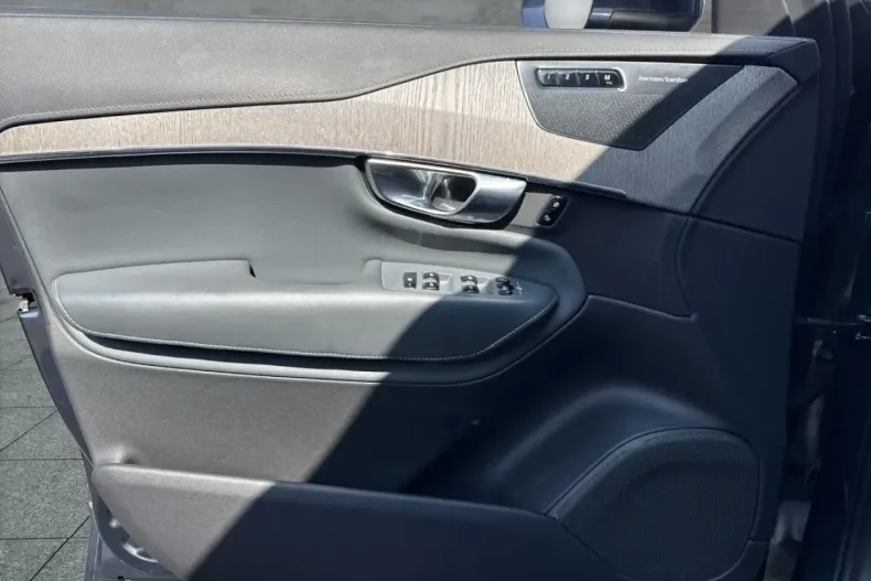 Volvo XC90 din 2022 cu 52.300 km - oferta VOL192575 - foto 13