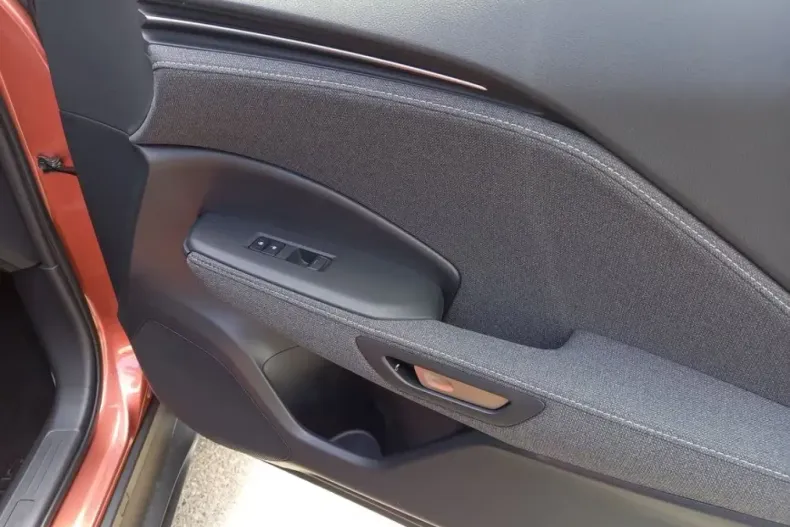 Lexus LBX din 2025 cu 8.200 km - oferta LEX192577 - foto 13