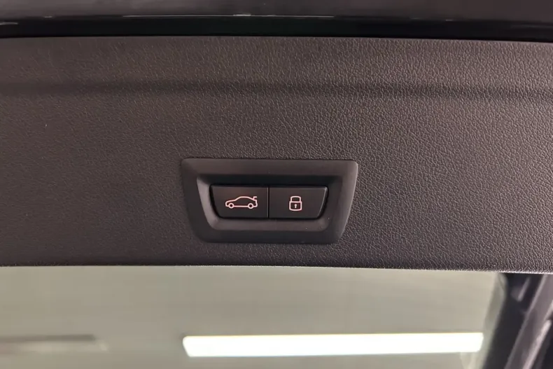 BMW X6 (Seria X) din 2025 cu 14.592 km - oferta BMW192583 - foto 13