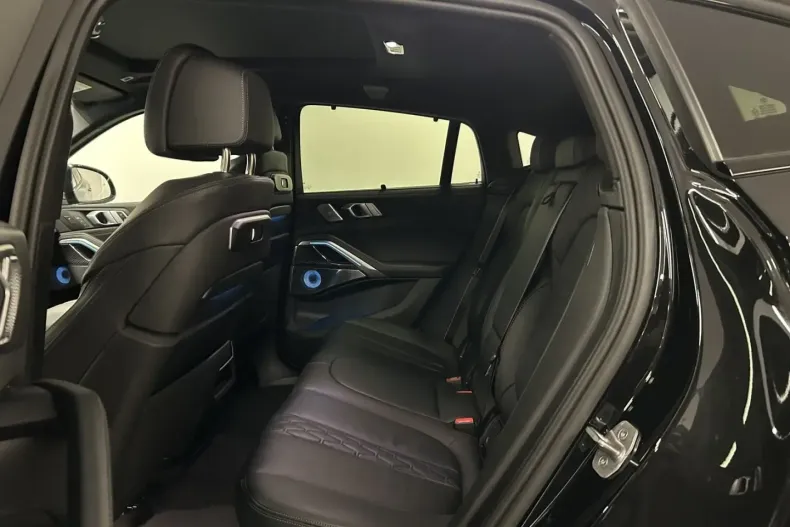 BMW X6 (Seria X) din 2025 cu 14.592 km - oferta BMW192583 - foto 17