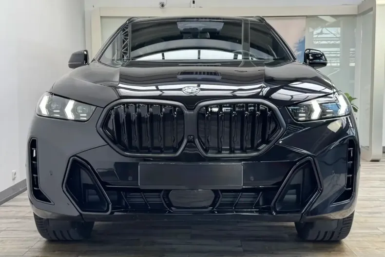 BMW X6 (Seria X) din 2025 cu 8.490 km - oferta BMW192586 - foto 1