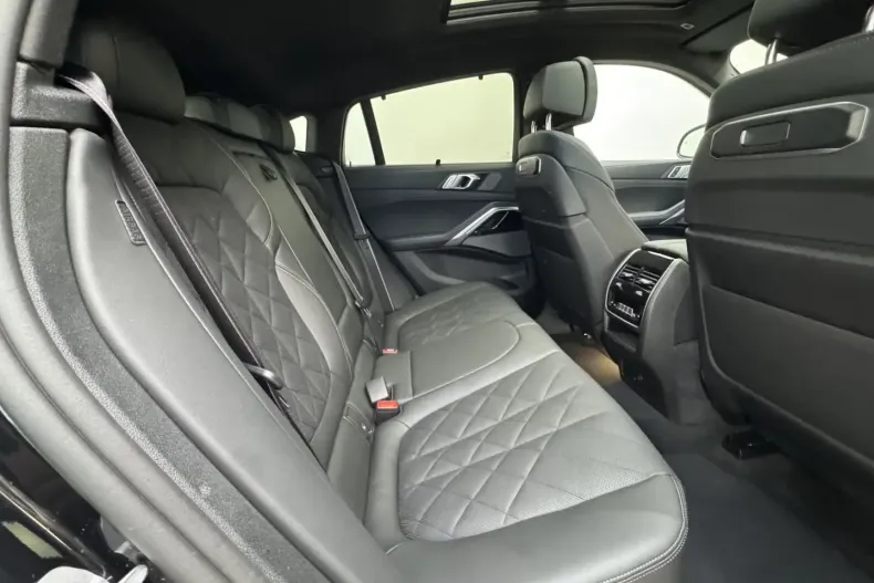 BMW X6 (Seria X) din 2025 cu 8.490 km - oferta BMW192586 - foto 32