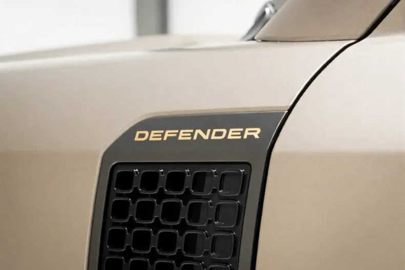 Land Rover Defender din 2025 cu 18 km - oferta LAN192589 - foto 5