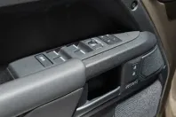 Land Rover Defender din 2025 cu 18 km - oferta LAN192589 - foto 14