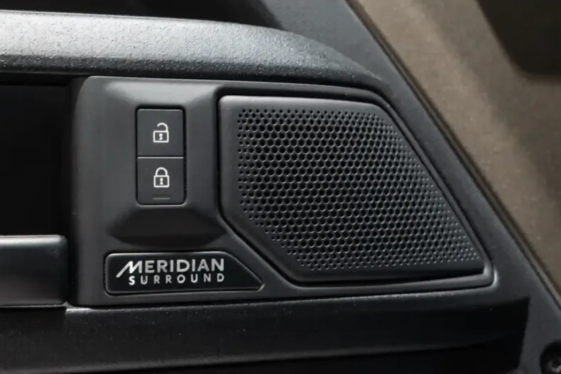 Land Rover Defender din 2025 cu 18 km - oferta LAN192589 - foto 15
