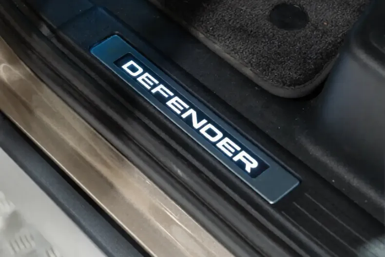 Land Rover Defender din 2025 cu 18 km - oferta LAN192589 - foto 18