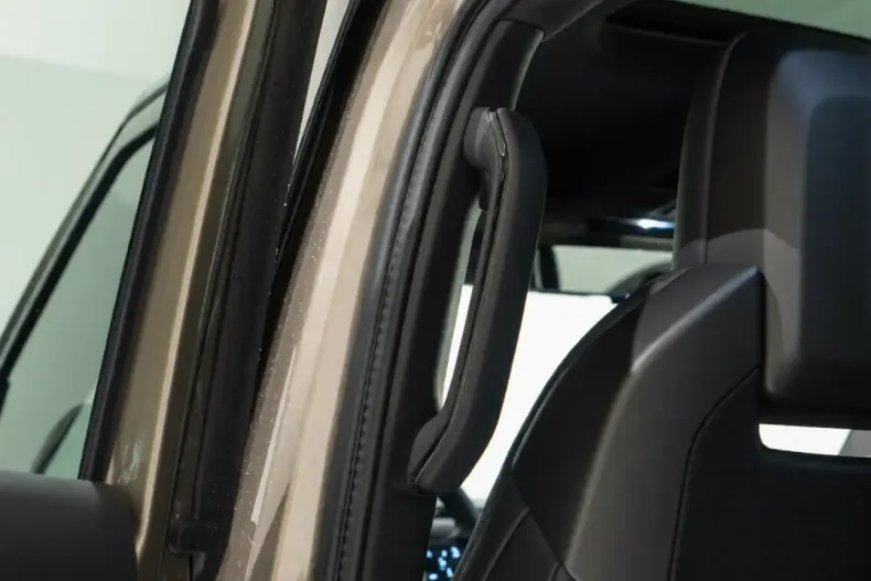 Land Rover Defender din 2025 cu 18 km - oferta LAN192589 - foto 20