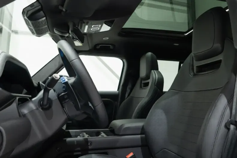 Land Rover Defender din 2025 cu 18 km - oferta LAN192589 - foto 22