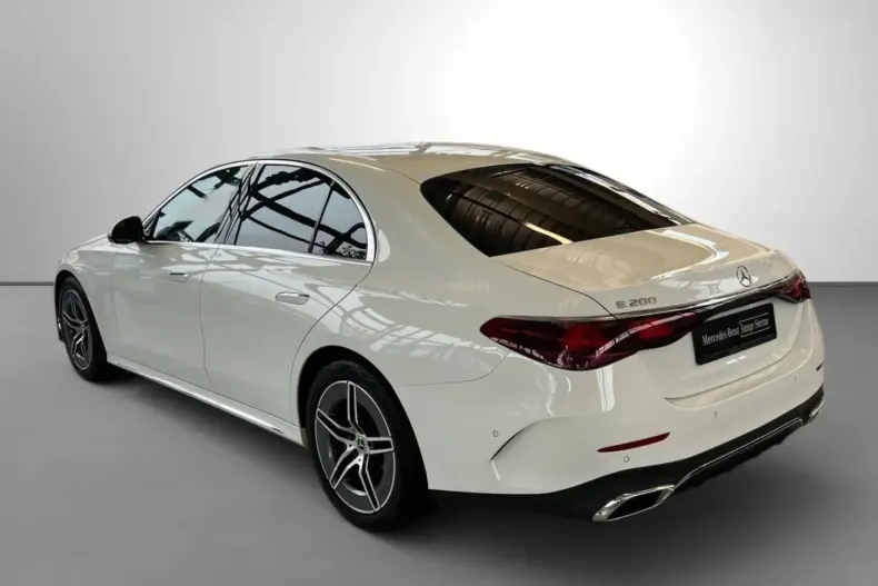 Mercedes-Benz E 200 (Clasa E) din 2025 cu 9.700 km - oferta MER192593 - foto 4