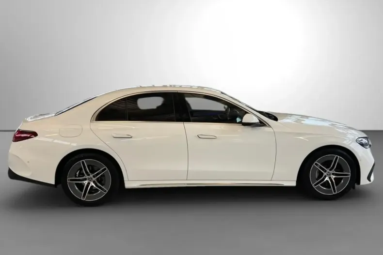 Mercedes-Benz E 200 (Clasa E) din 2025 cu 9.700 km - oferta MER192593 - foto 8