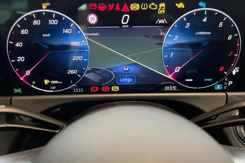 Mercedes-Benz E 200 (Clasa E) din 2025 cu 9.700 km - oferta MER192593 - foto 19