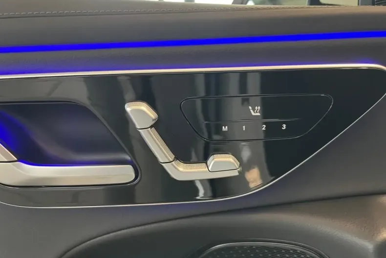 Mercedes-Benz E 200 (Clasa E) din 2025 cu 9.700 km - oferta MER192593 - foto 21