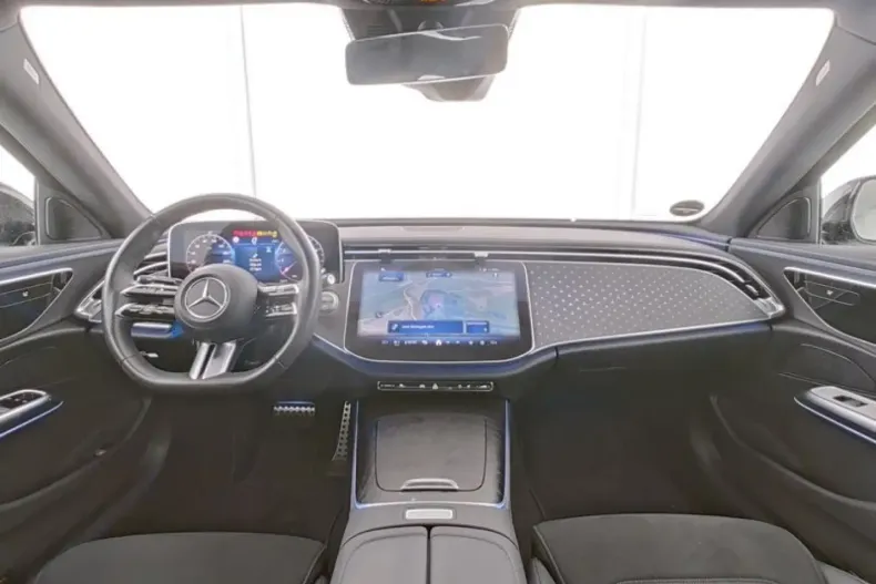 Mercedes-Benz E 200 (Clasa E) din 2024 cu 22.275 km - oferta MER192596 - foto 6