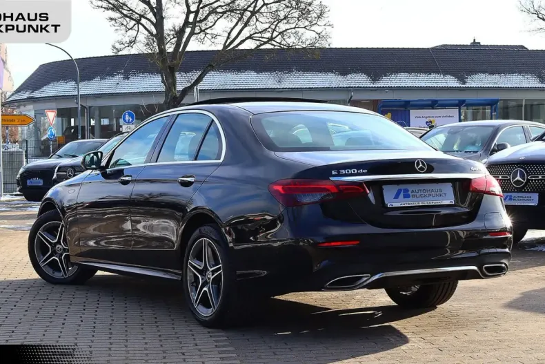 Mercedes-Benz E 300 (Clasa E) din 2021 cu 66.833 km - oferta MER192604 - foto 4