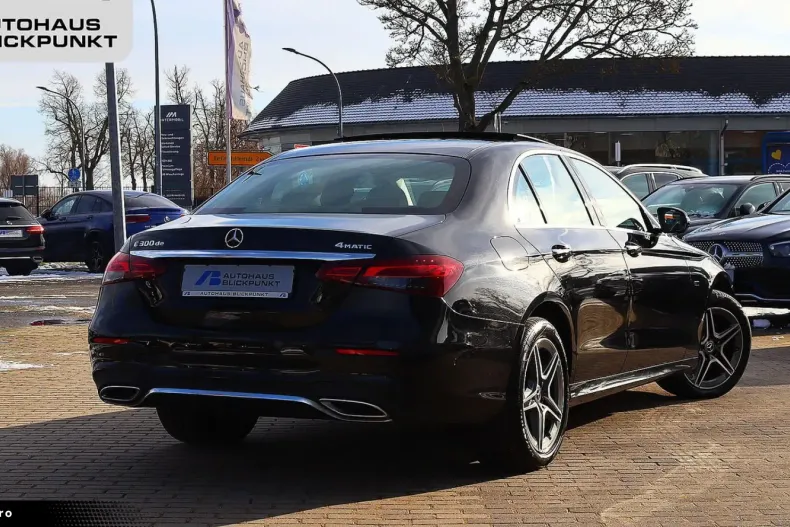 Mercedes-Benz E 300 (Clasa E) din 2021 cu 66.833 km - oferta MER192604 - foto 6