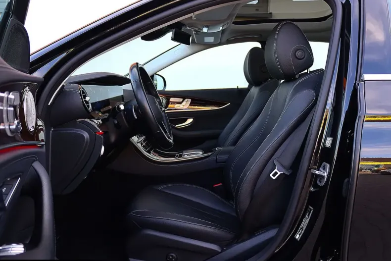 Mercedes-Benz E 300 (Clasa E) din 2021 cu 66.833 km - oferta MER192604 - foto 8