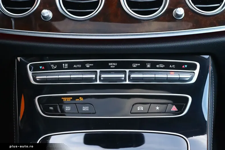 Mercedes-Benz E 300 (Clasa E) din 2021 cu 66.833 km - oferta MER192604 - foto 12