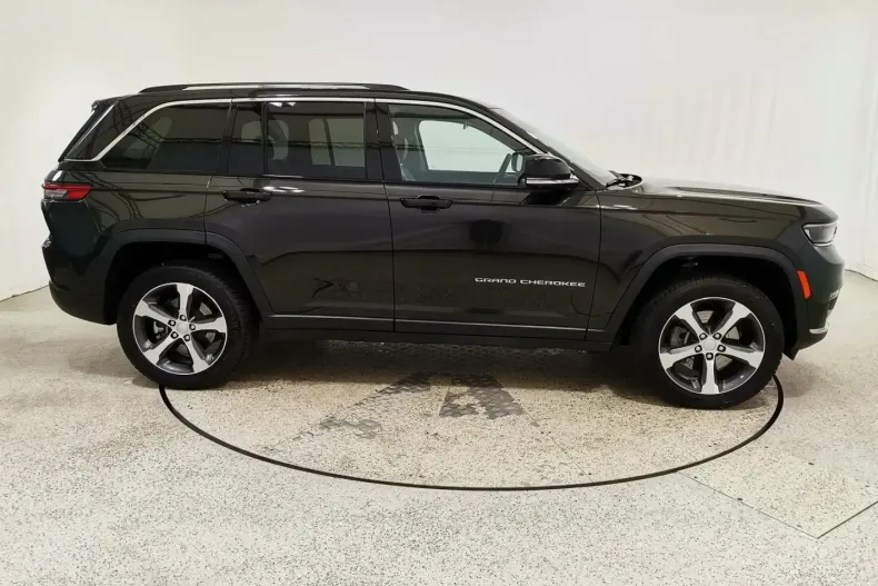 Jeep Grand Cherokee din 2023 cu 30.500 km - oferta JEE192607 - foto 4