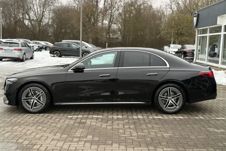 Mercedes-Benz E 200 (Clasa E) din 2024 cu 9.400 km - oferta MER192608 - foto 9