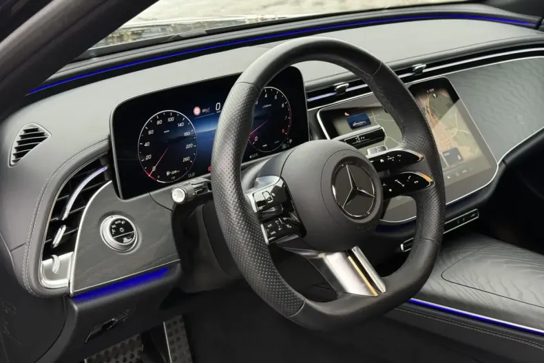 Mercedes-Benz E 200 (Clasa E) din 2024 cu 9.400 km - oferta MER192608 - foto 15