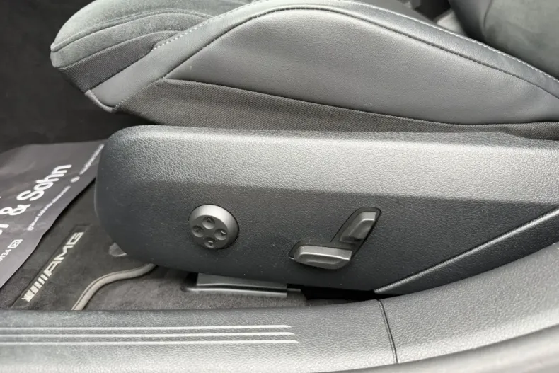 Mercedes-Benz E 200 (Clasa E) din 2024 cu 9.400 km - oferta MER192608 - foto 18