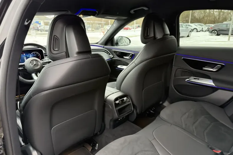 Mercedes-Benz E 200 (Clasa E) din 2024 cu 9.400 km - oferta MER192608 - foto 20