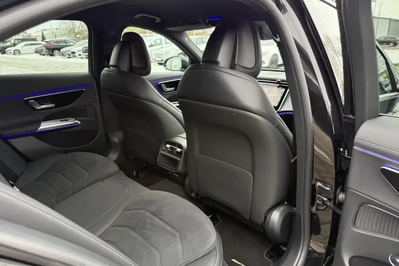 Mercedes-Benz E 200 (Clasa E) din 2024 cu 9.400 km - oferta MER192608 - foto 23