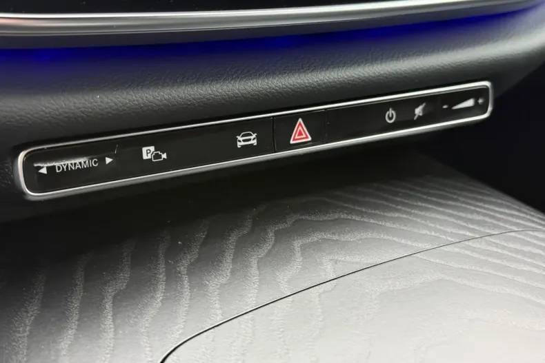 Mercedes-Benz E 200 (Clasa E) din 2024 cu 9.400 km - oferta MER192608 - foto 36