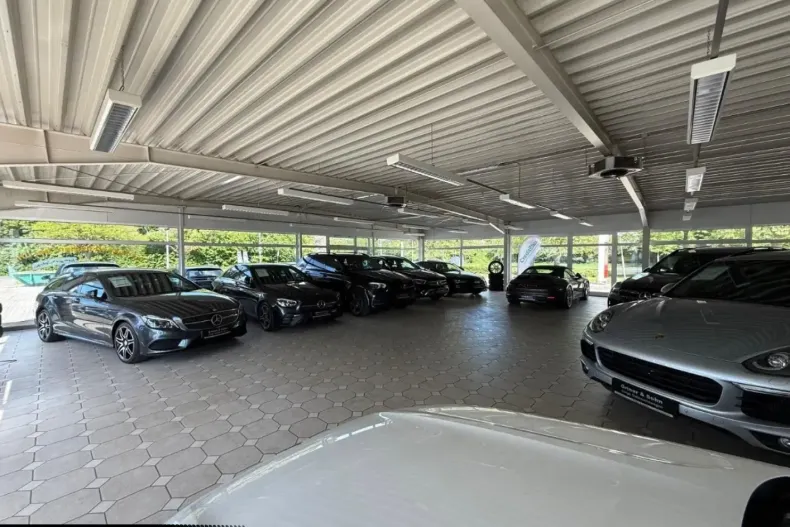 Mercedes-Benz E 200 (Clasa E) din 2024 cu 9.400 km - oferta MER192608 - foto 44