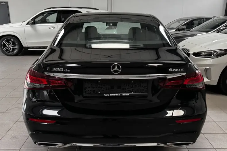 Mercedes-Benz E 300 (Clasa E) din 2021 cu 70.906 km - oferta MER192613 - foto 5