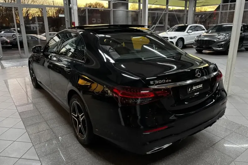 Mercedes-Benz E 300 (Clasa E) din 2023 cu 58.200 km - oferta MER192615 - foto 7