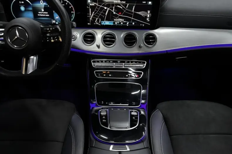 Mercedes-Benz E 300 (Clasa E) din 2023 cu 58.200 km - oferta MER192615 - foto 13