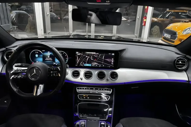 Mercedes-Benz E 300 (Clasa E) din 2023 cu 58.200 km - oferta MER192615 - foto 14