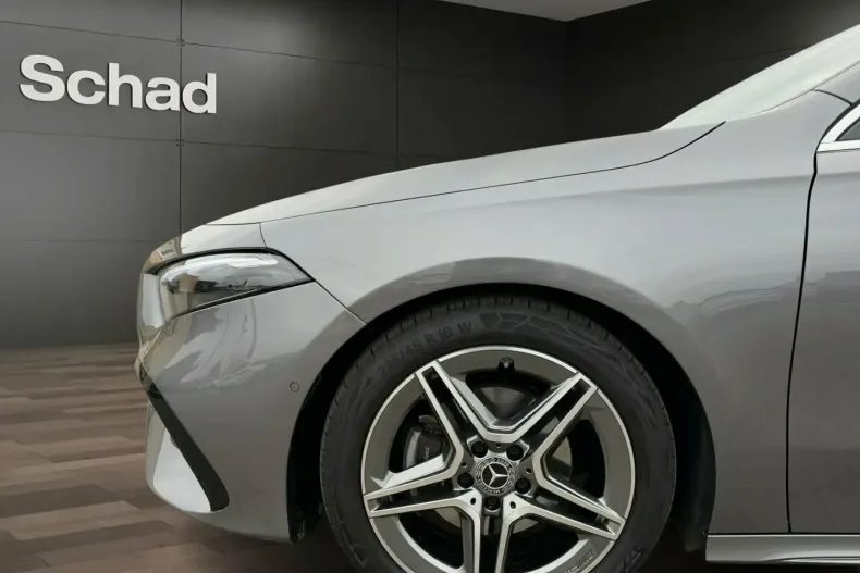 Mercedes-Benz A 180 (Clasa A) din 2024 cu 27.451 km - oferta MER192618 - foto 19