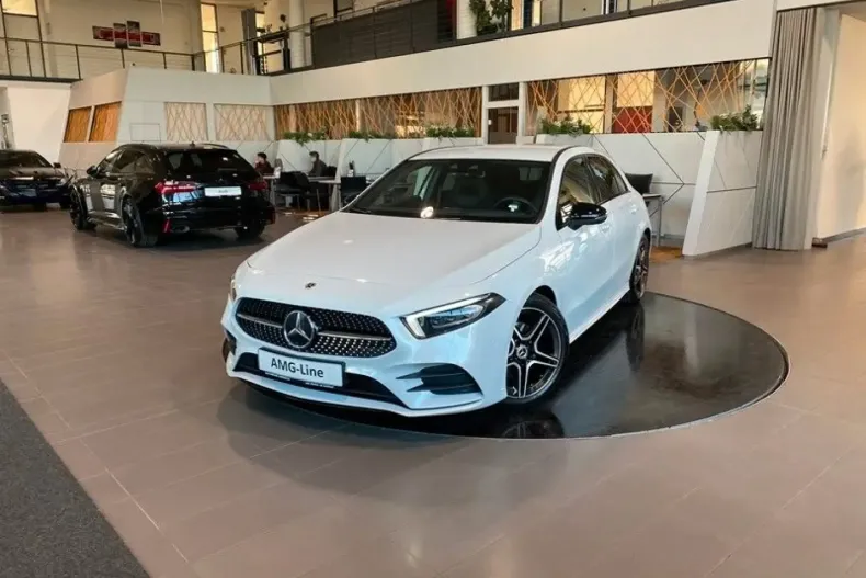 Mercedes-Benz A 200 (Clasa A) din 2022 cu 64.055 km - oferta MER192621 - foto 28