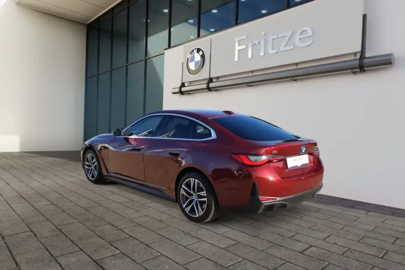 BMW i4 (Seria 4) din 2023 cu 75.630 km - oferta BMW192637 - foto 3