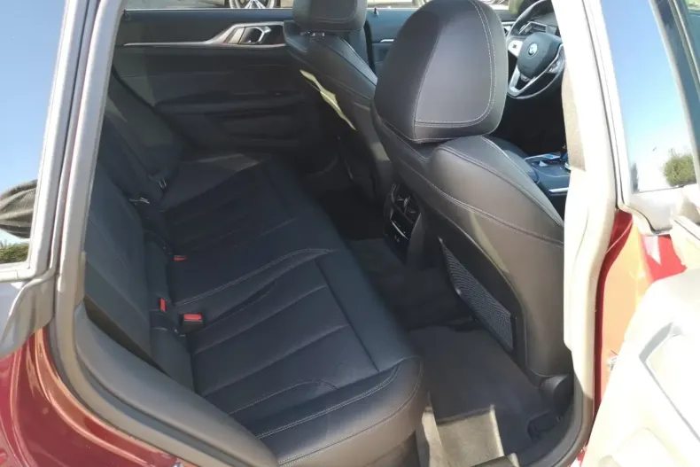 BMW i4 (Seria 4) din 2023 cu 75.630 km - oferta BMW192637 - foto 11