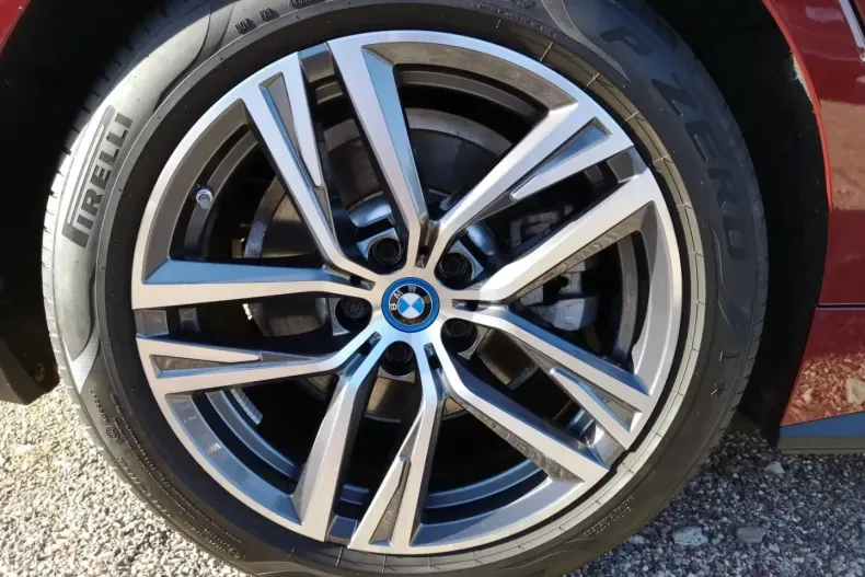 BMW i4 (Seria 4) din 2023 cu 75.630 km - oferta BMW192637 - foto 24