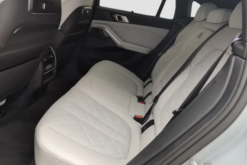 BMW X6 (Seria X) din 2023 cu 28.173 km - oferta BMW192642 - foto 7