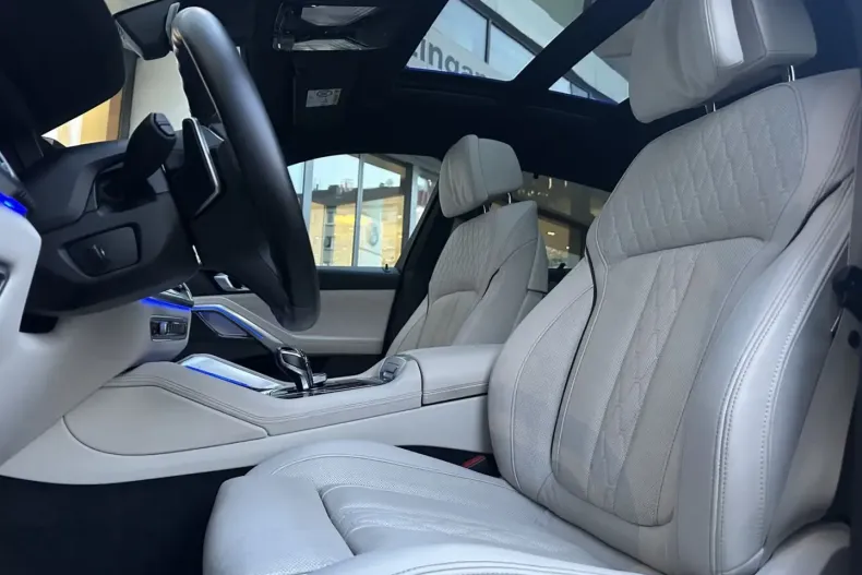 BMW X6 (Seria X) din 2023 cu 87.540 km - oferta BMW192652 - foto 3