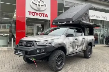 Toyota Hilux din 2023 - oferta TOY192654