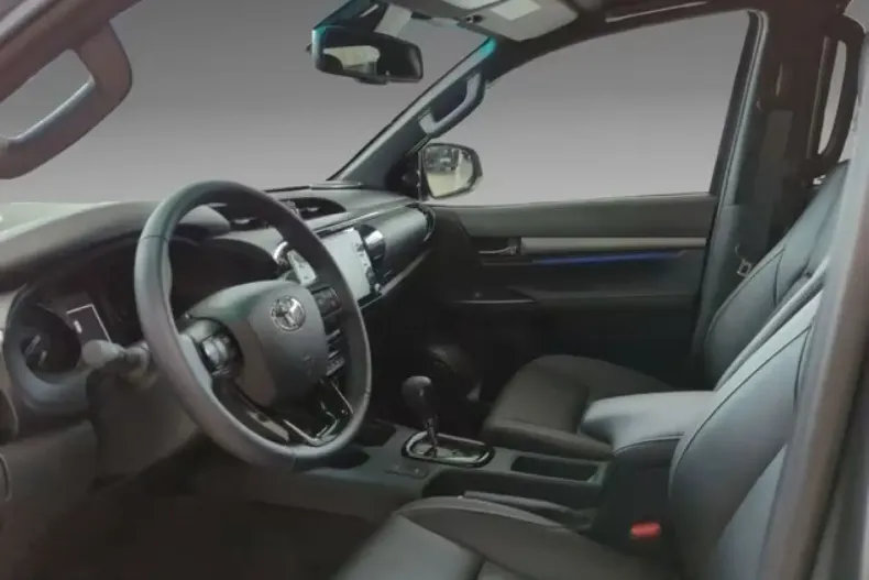 Toyota Hilux din 2023 cu 4.700 km - oferta TOY192654 - foto 9