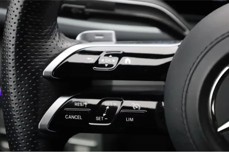 Mercedes-Benz GLE 450 (Clasa GLE) din 2024 cu 29.900 km - oferta MER192658 - foto 19