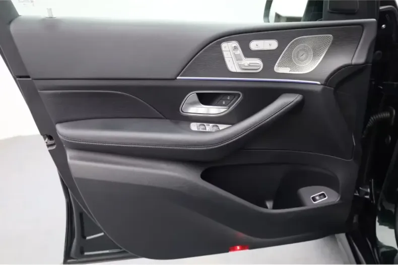 Mercedes-Benz GLE 450 (Clasa GLE) din 2024 cu 29.900 km - oferta MER192658 - foto 24