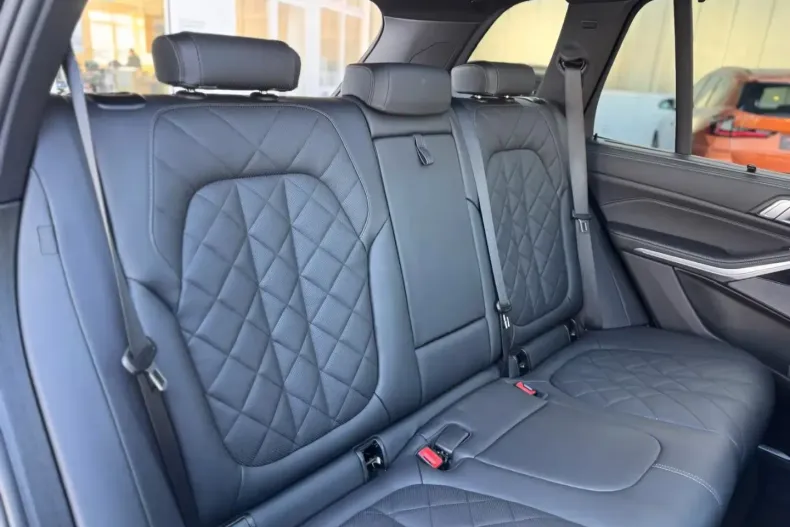 BMW X5 M (Seria X) din 2024 cu 29.987 km - oferta BMW192668 - foto 17